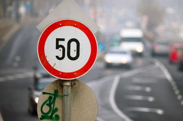 Кабмін схвалив обмеження швидкості в населених пунктах до 50 км/год