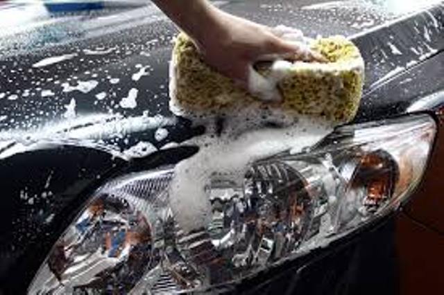 10 поширених міфів про миття машин 
