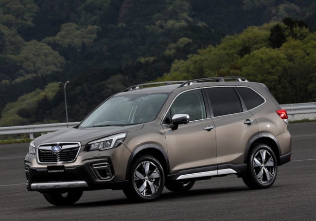 Subaru представил гибридный внедорожник Forester