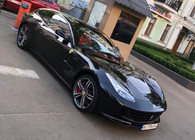 Самые дорогие автомобили в Украине
