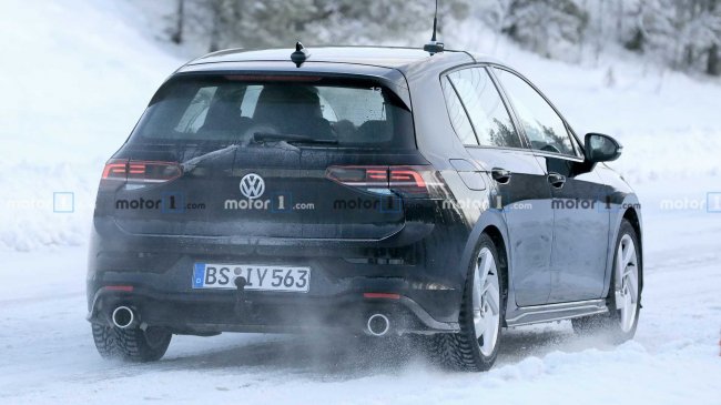 В Европе тестируют VW Golf GTI 2021