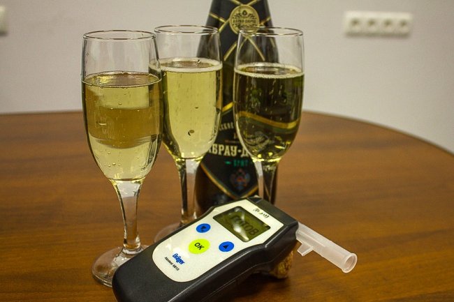 Сколько шампанского можно выпить, если ты водитель?