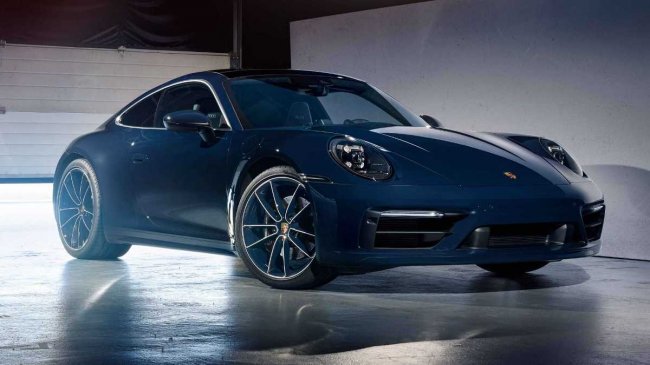 Новый Porsche 911 получил спецверсию в честь известного автогонщика