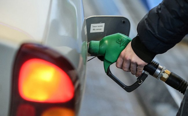 В Україні хочуть розбавляти бензин: що чекає водіїв