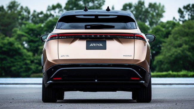 Nissan официально представил серийный электрический кроссовер Ariya
