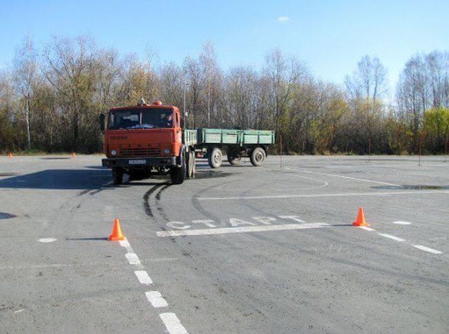 В Украине водители повторно будут сдавать на права: названы категории