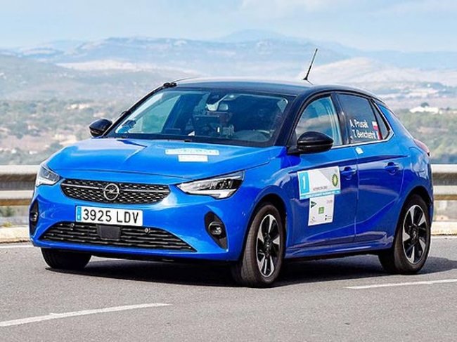 Электромобиль Opel Corsa-e продолжает завоевывать призы